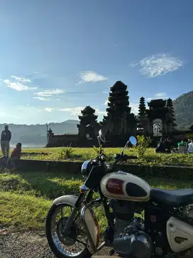 Royal enfield classic 500