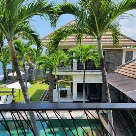 Disewakan Villa Langsung Pantai. Fullyfurnished