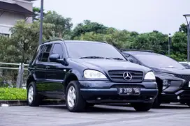 Mercedes-Benz ML320 2002 Bensin