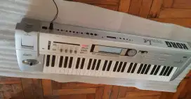 korg triton LE keyboard