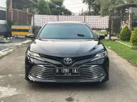 Toyota Camry 2.5 V AT Nik 2020 Hitam