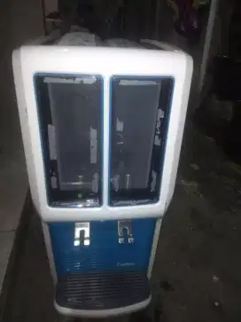 Mesin dispenser minuman