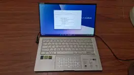 ASUS zenbook 14 UX434FLC