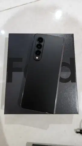 Samsung Fold 4 Hitam