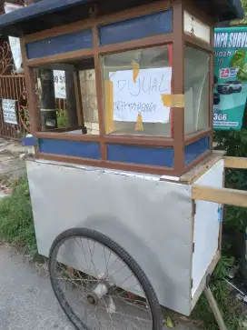 Di jual gerobak bakso ban baru