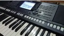 KEYBORD YAMAHA PSRS 750