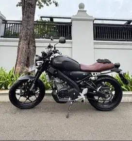 Yamaha XSR 155, black matt, KM rendah, prima, tampilan estetis