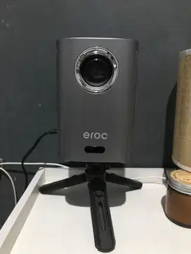 Proyektor EROC Smart Home Projector – HD Decoding FHD/4K – WiFi – 2500