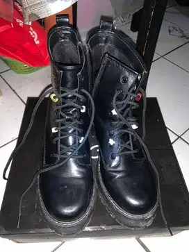 Boots wanita club culture