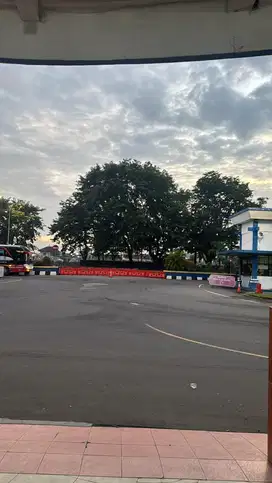 Pembantu untuk bersih bersih rumah