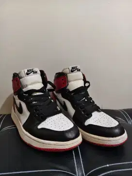 Sepatu ni ke air