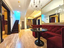 Townhouse Modern di Atas Mall! Cosmo Park Thamrin Eksklusif Strategis
