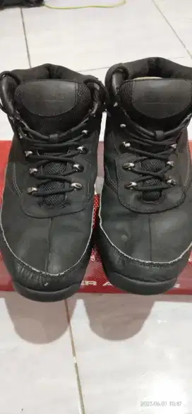 Timberland full black high