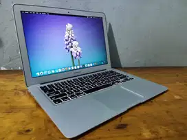 Macbook Air 2017 13 inci Core i5 RAM 8GB SSD 128GB mint condition