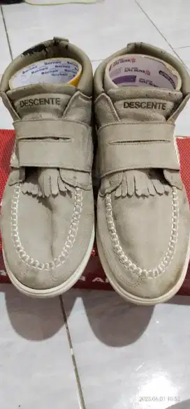 Sepatu DESCENTE Original
