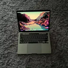 Macbook Pro M1 13 inch 16/256 Space Grey Like New
