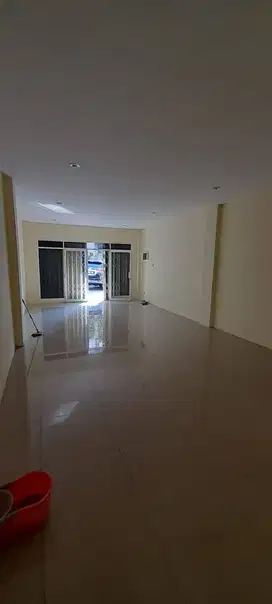 Disewakan Ruko Sentra Bisnis di Tanjung Duren, Jakbar 4 Lantai, 56m2