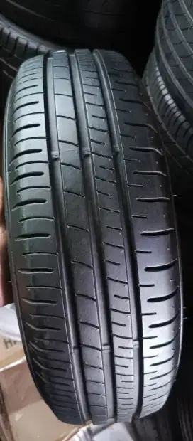 Dijual Ban Merek Dunlop ukuran 185 70 14 ada 4 ekor Nik 2024