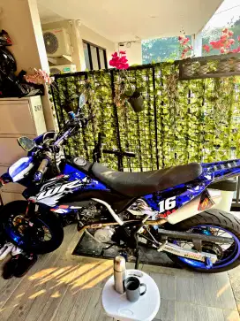 SUPER MOTO YAMAHA WR 155 RAWATAN