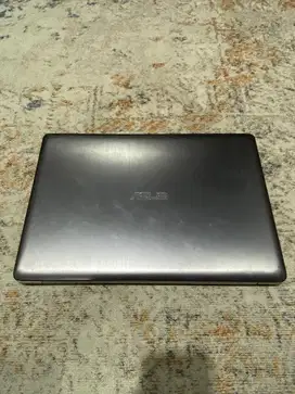 Laptop Asus S551L