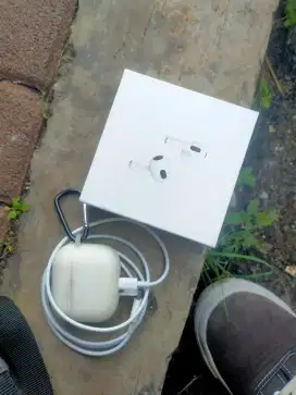jual airpods karna kalah sama kebutuhab