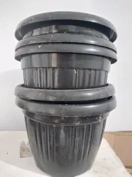 Pot tanaman ukuran 35 × 20 × 26 cm
