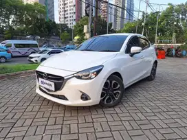 Low KM Mazda 2 1.5 R Skyactiv Bensin-AT 2017 BZZ