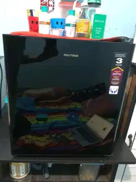 KULKAS MINIBAR POLITRON