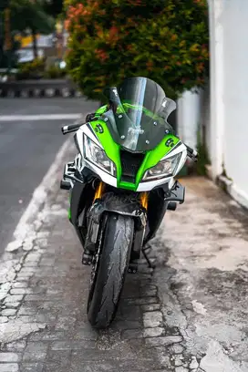 Best Deal : Kawasaki Ninja ZX10r 2015 Anniversary 30th Edition
