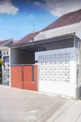 Rumah Cantik 99m² Nyaman Banjarsari Solo