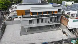 Gedung Di Lokasi Strategis Posisi Hoek Di Kawasan Cilandak Kko Jaksel