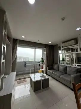 Apartemen Paddington Cakep samping Binus Alam Sutera View Pool