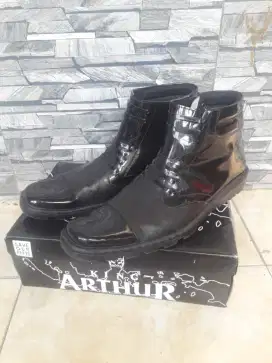 sepatu PDH kilap variasi size 44 ada box Poris cipondoh