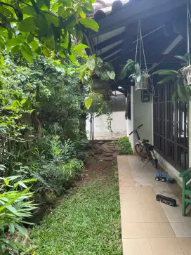 Rumah luas 1 lantai di Kuricang Bintaro Sektor 3A, Dijual Cepat!