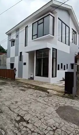 Dijual Rumah Kantor 2 Lt Dalam Ringroad Timur Kampus UPN Maguwoharjo