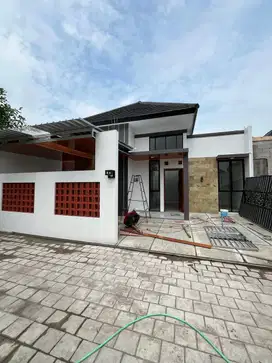 RUMAH BARU LIMASAN MODERN DALAM CLUSTER DI KALITIRTO BERBAH SLEMAN