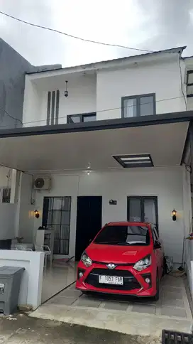 Rumah Mewah 2 Lantai Harga Nego 3 KT 1 KM Teristimewa Dekat TOL