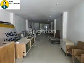 278. Disewakan Ruko Ex Bank 3.5 Lantai di Radio Dalam Jakarta Selatan