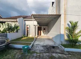 Rumah Apik 132m² Cluster Klodran Dekat Exit Tol