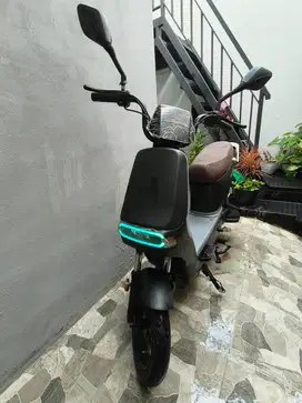 Sepeda listrik Uwinfly