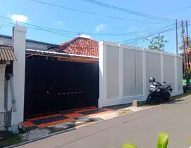 Rumah Nyaman Hook 197m2 Dekat Komplek Kopasus Kartosura