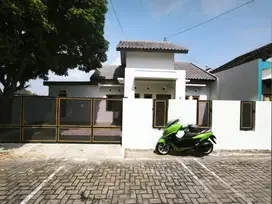 Rumah di jual solo Gentan purbayan siap huni baki