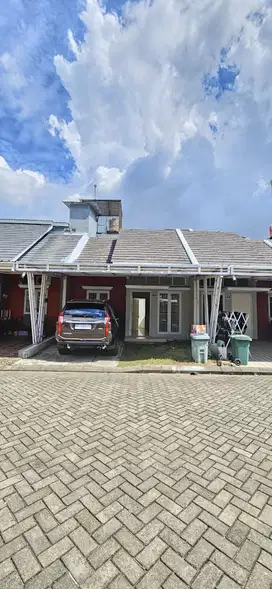 DIJUAL RUMAH ROYAL SPRING NEGO