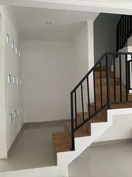 Rumah 2 Lantai Nyaman Dan Asri Pake Bangettttt !