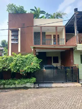 DIJUAL RUMAH 2.5 LANTAI DI BUMI ASRI RESIDENCE SENTUL CITY SSR643 A26