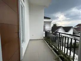 Rumah Mewah dengan Tanah Sangat Luas Siap Huni di Bogor
