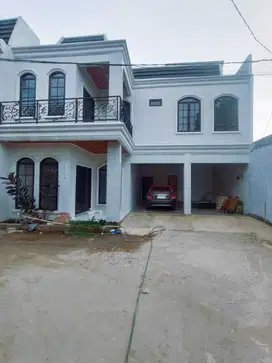 Rumah Cluster Classic Eropa 2 Lantai + Rooftop + Private Pool.