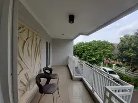Rumah dalam komplek dengan  4 kamar area pasar minggu Jakarta Selatan