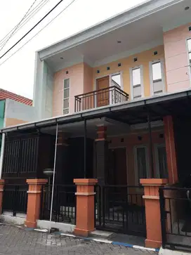 Rumah tengah kota dkt Pandanaran Simpang Lima Semarang