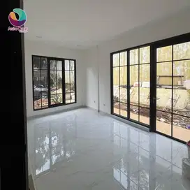 Dijual rumah minimalis modern 2 lantai di kota wisata